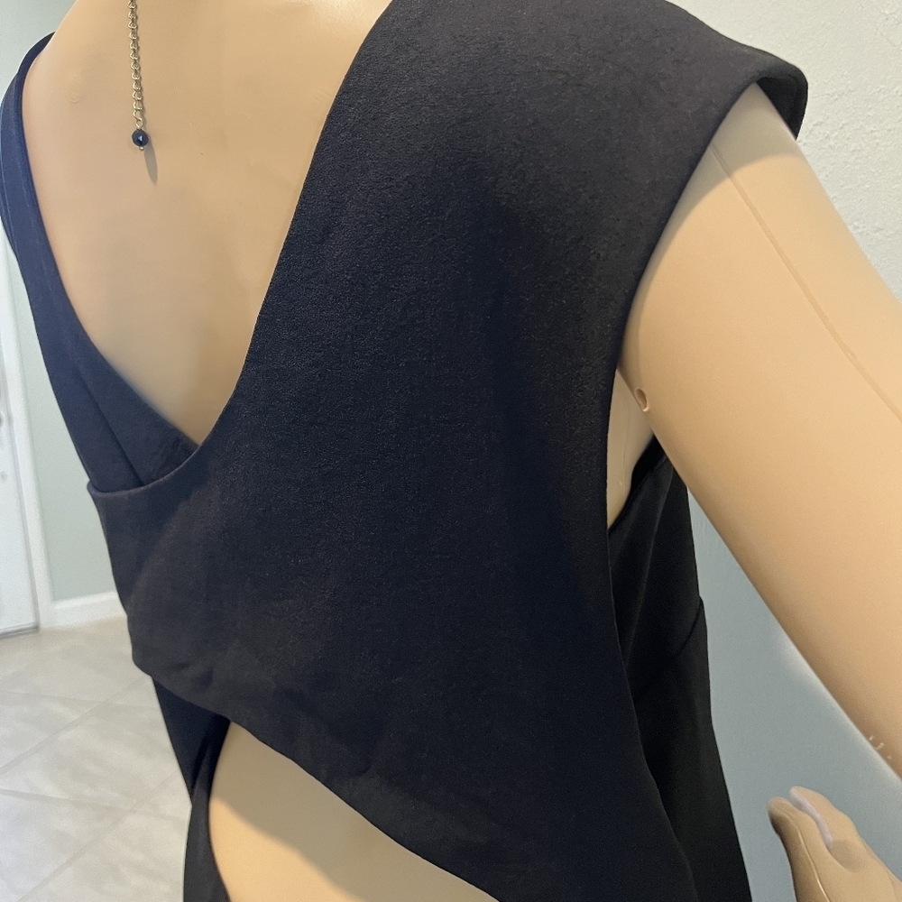Cute & Sexy IRO Calley Key Hole Black Dress Size 42EU/10US New With Tags - Picture 10 of 16